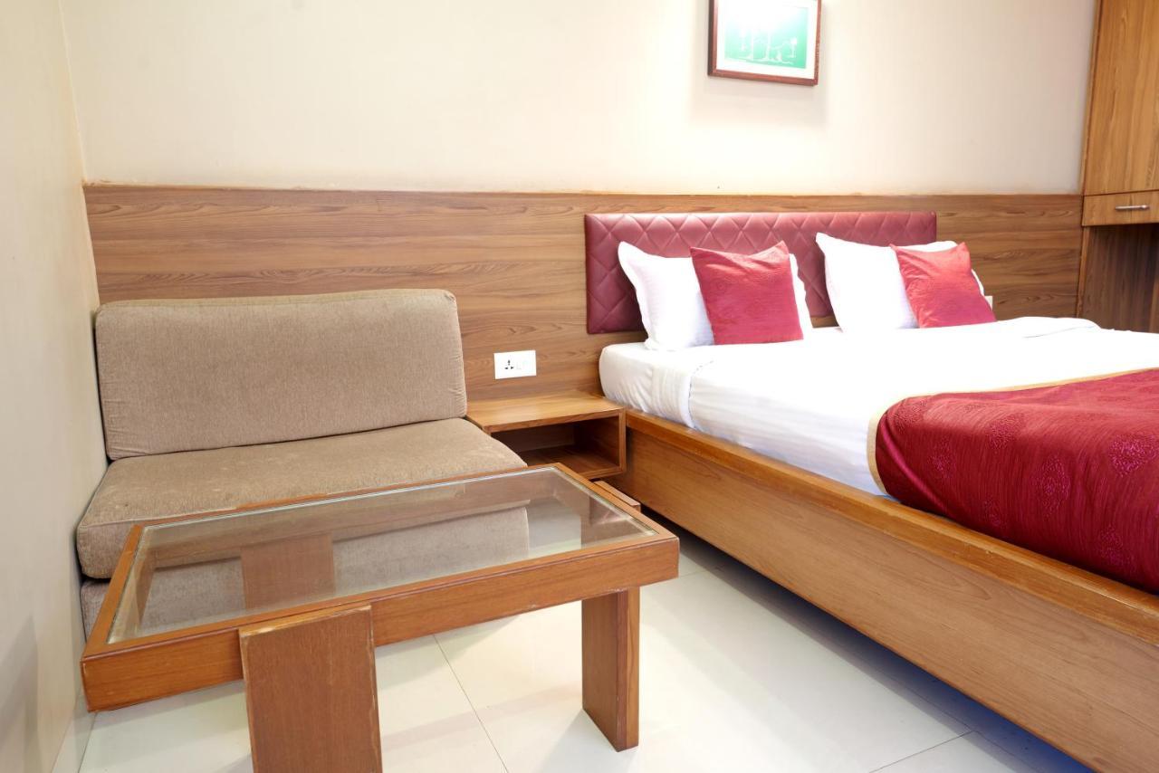 Hotel Prestige, Mangaluru Zewnętrze zdjęcie